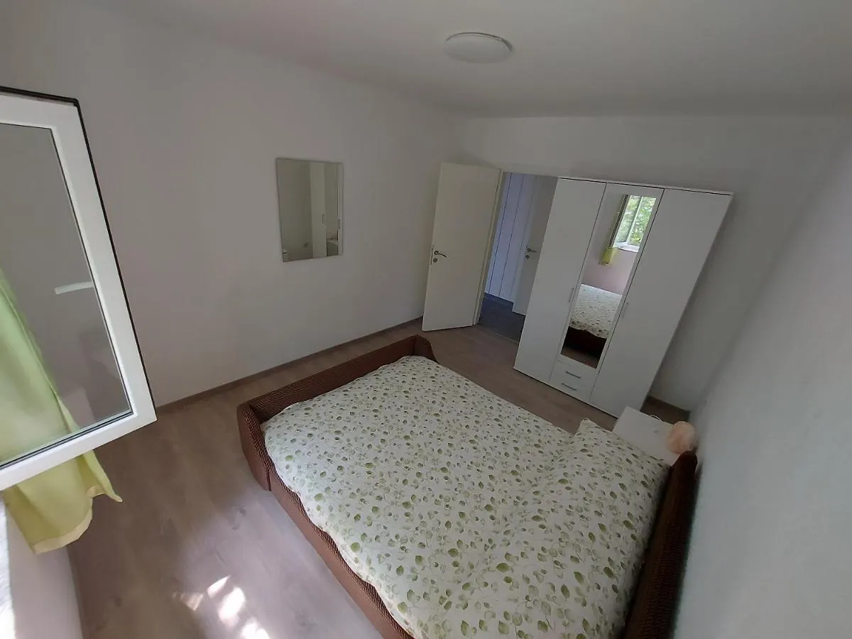 Apartments Novak Klenovica