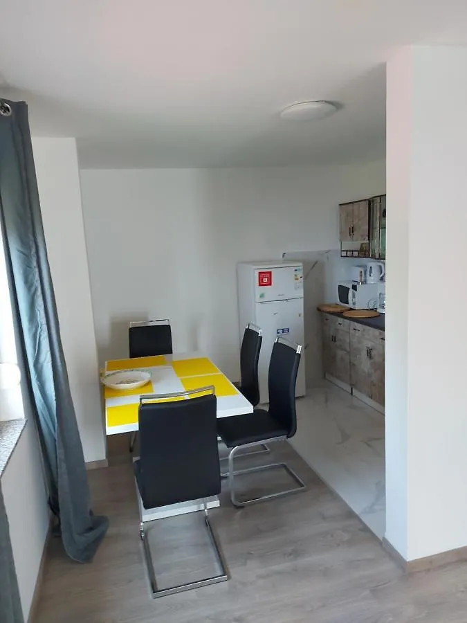 Apartments Novak Klenovica