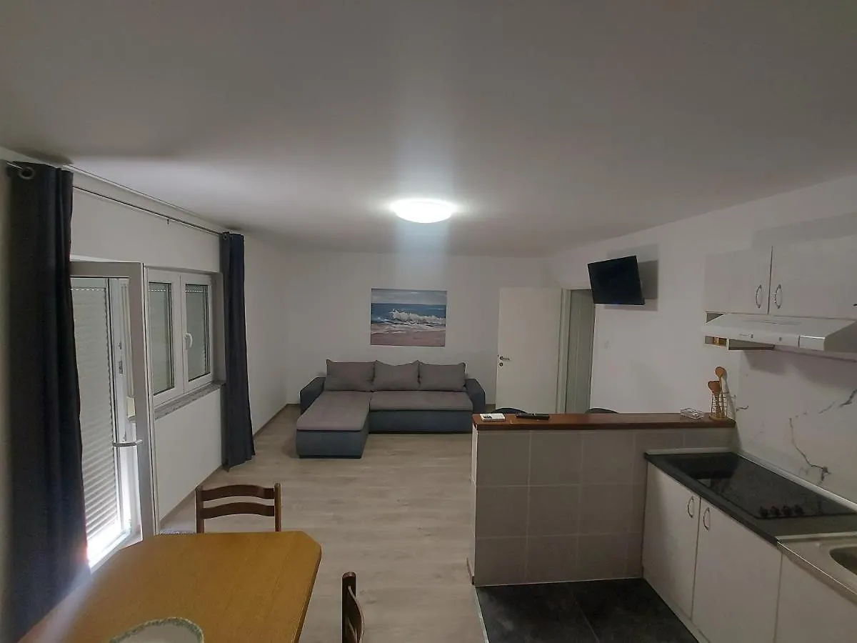 Apartments Novak Klenovica