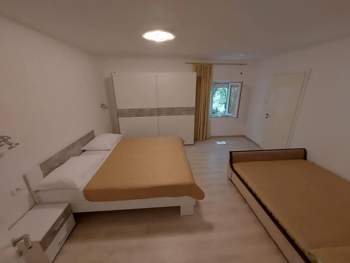 Apartments Novak Klenovica