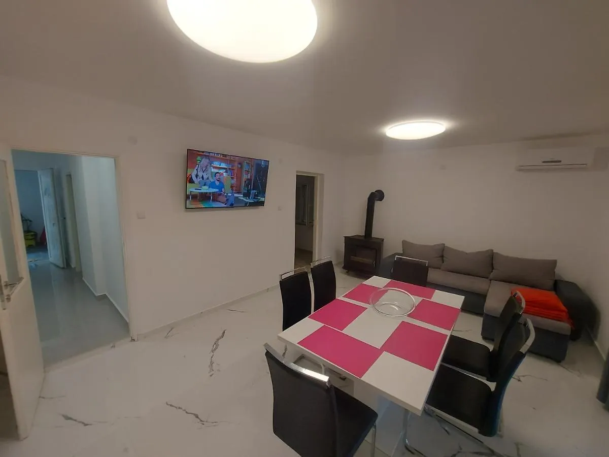 Apartments Novak Klenovica