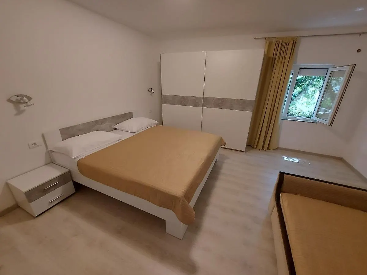 Apartments Novak Klenovica