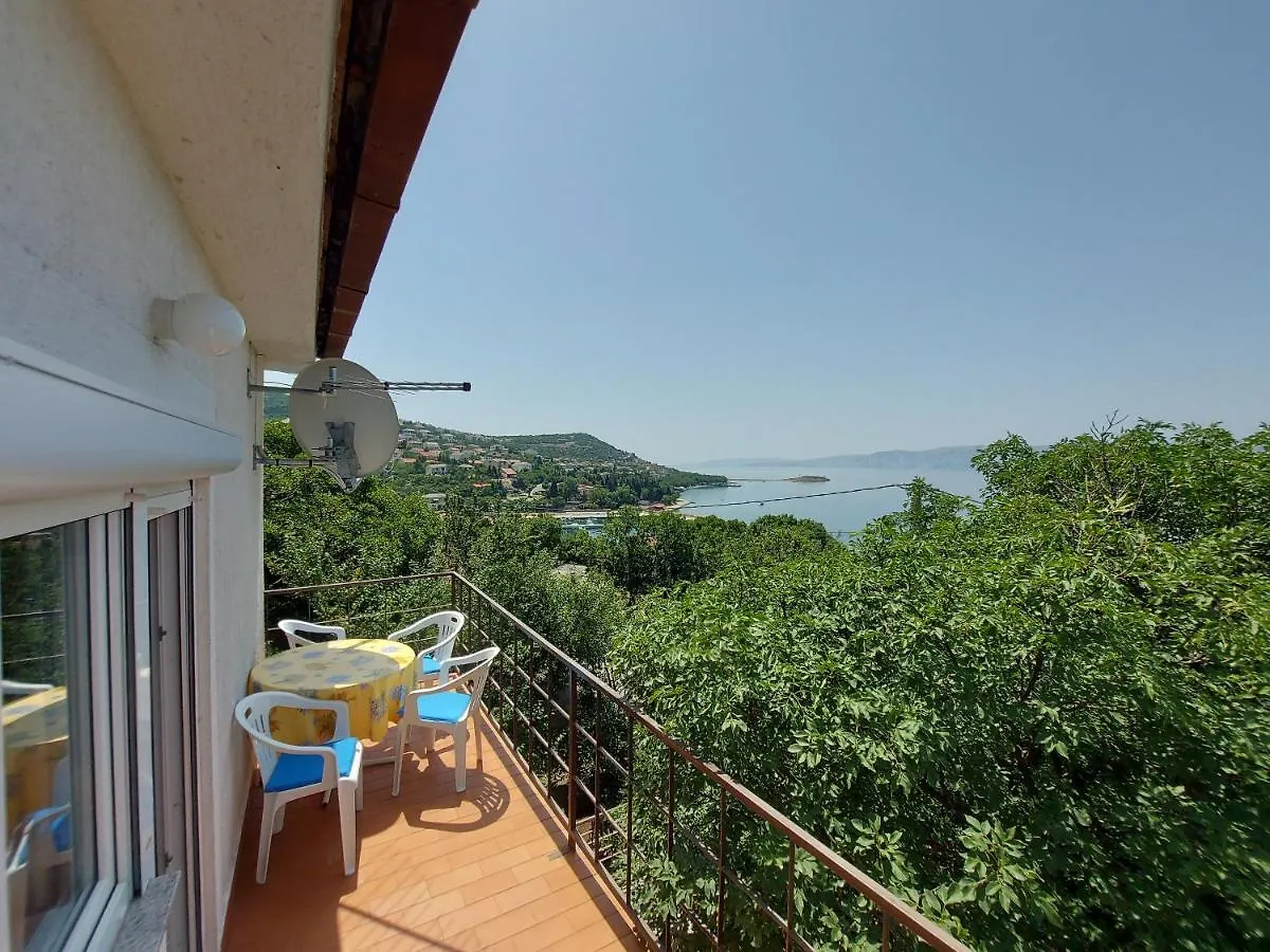 Apartments Novak Klenovica
