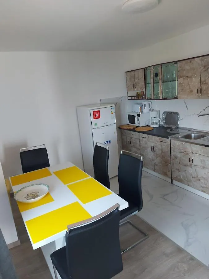 Apartments Novak Klenovica 0*,